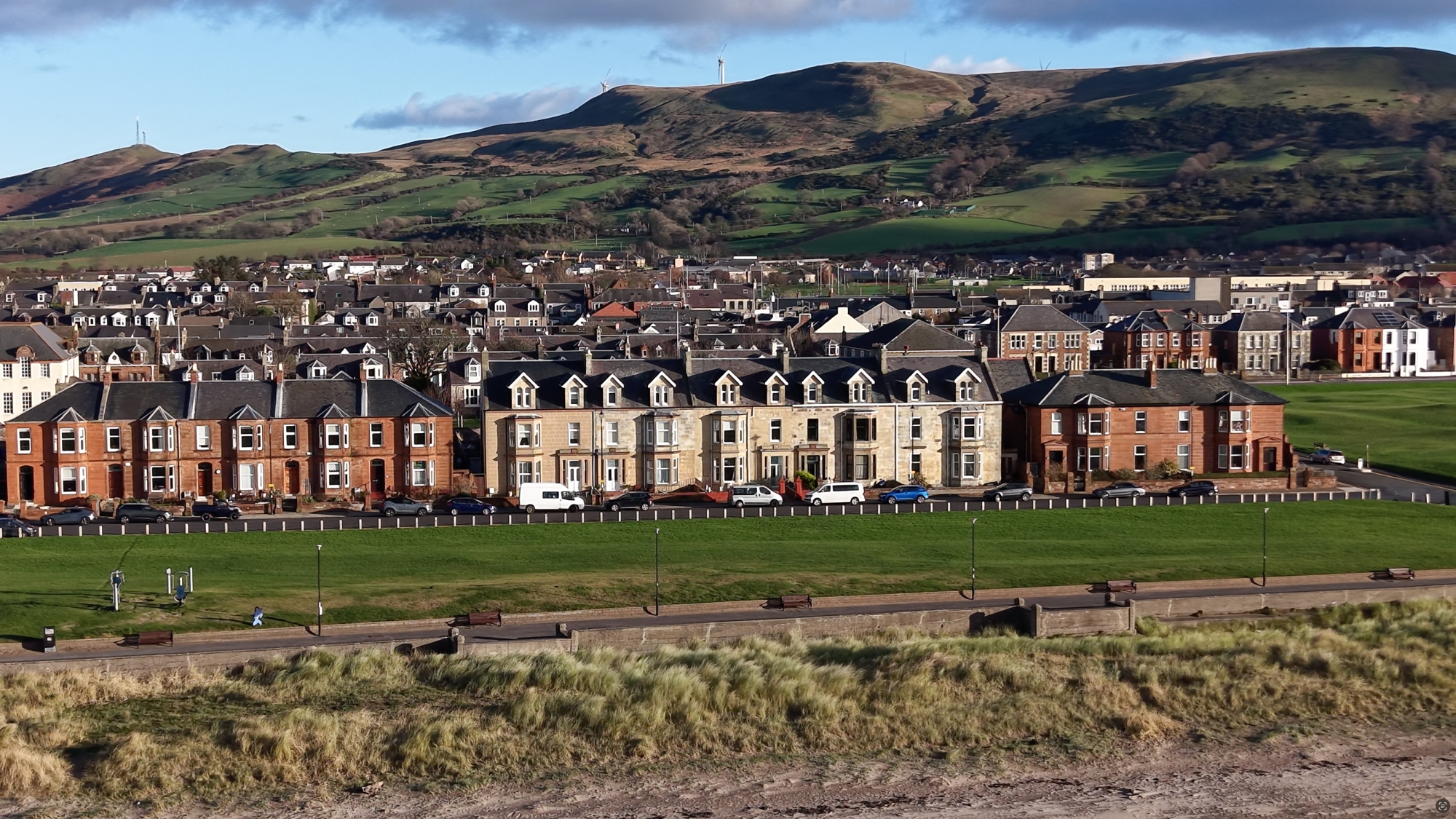 31cLouisa-2025-11-20-at-17.31.15