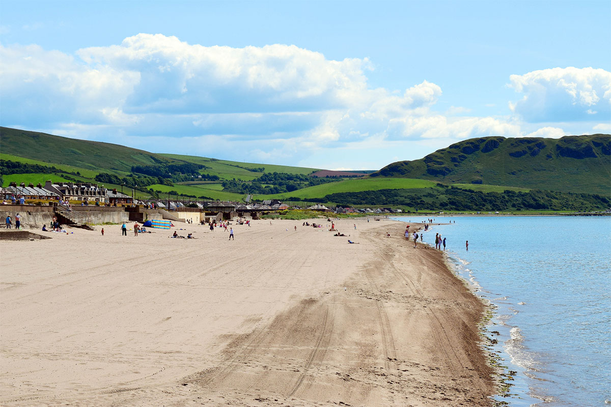 Girvan beach